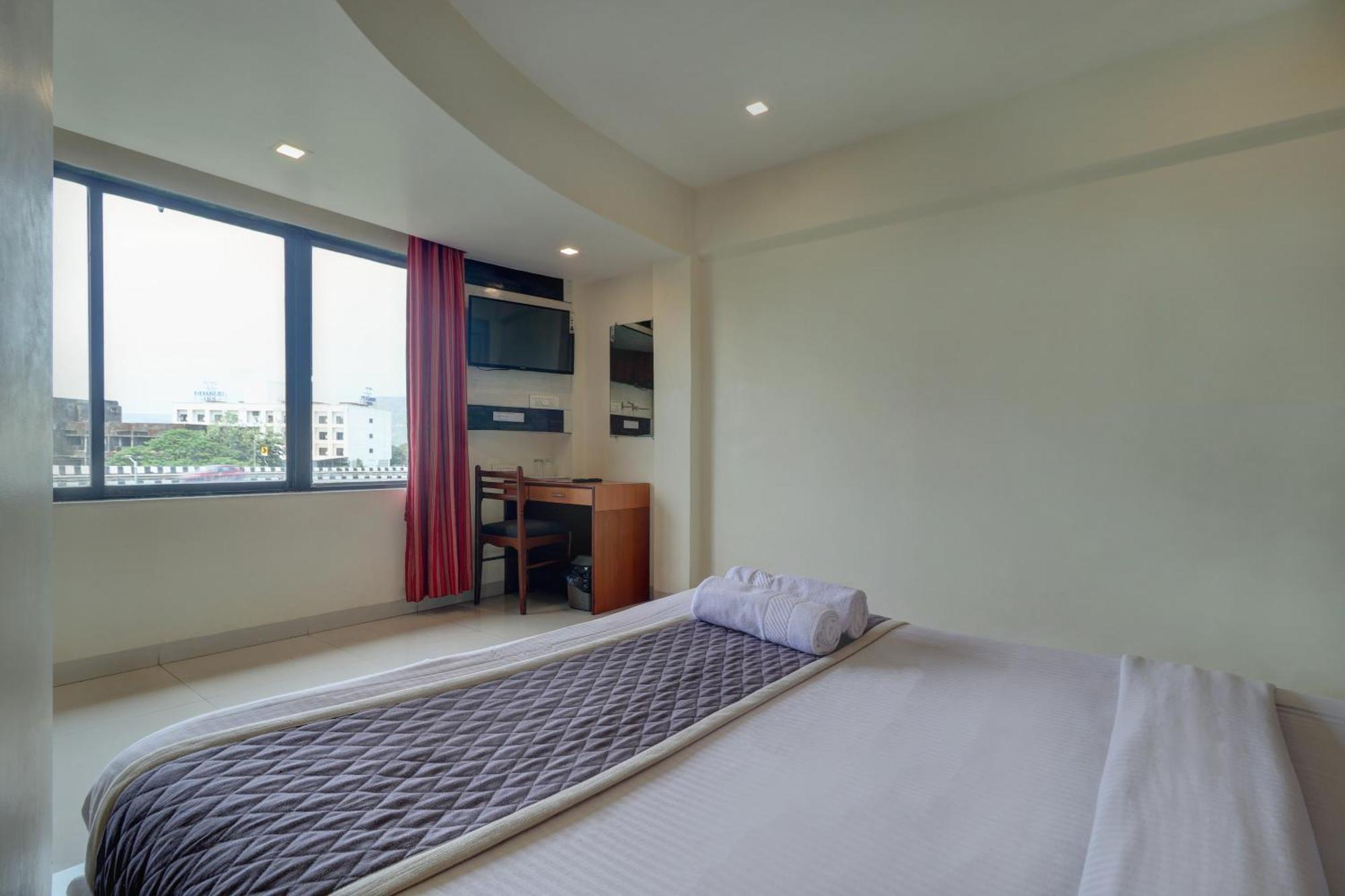 Hotel New Sarovar Grand Panvel Extérieur photo